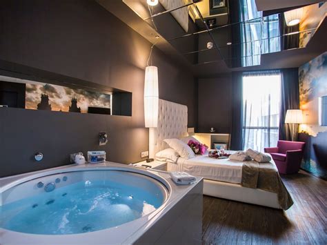 Hoteles con jacuzzi en la Habitacion en Orense